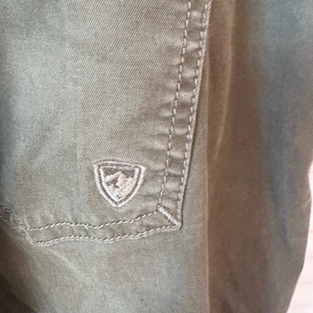 Kuhl Kultivatr Khaki Green Women's Overalls Size 10 x 31 Women’s - Picture 7 of 9
